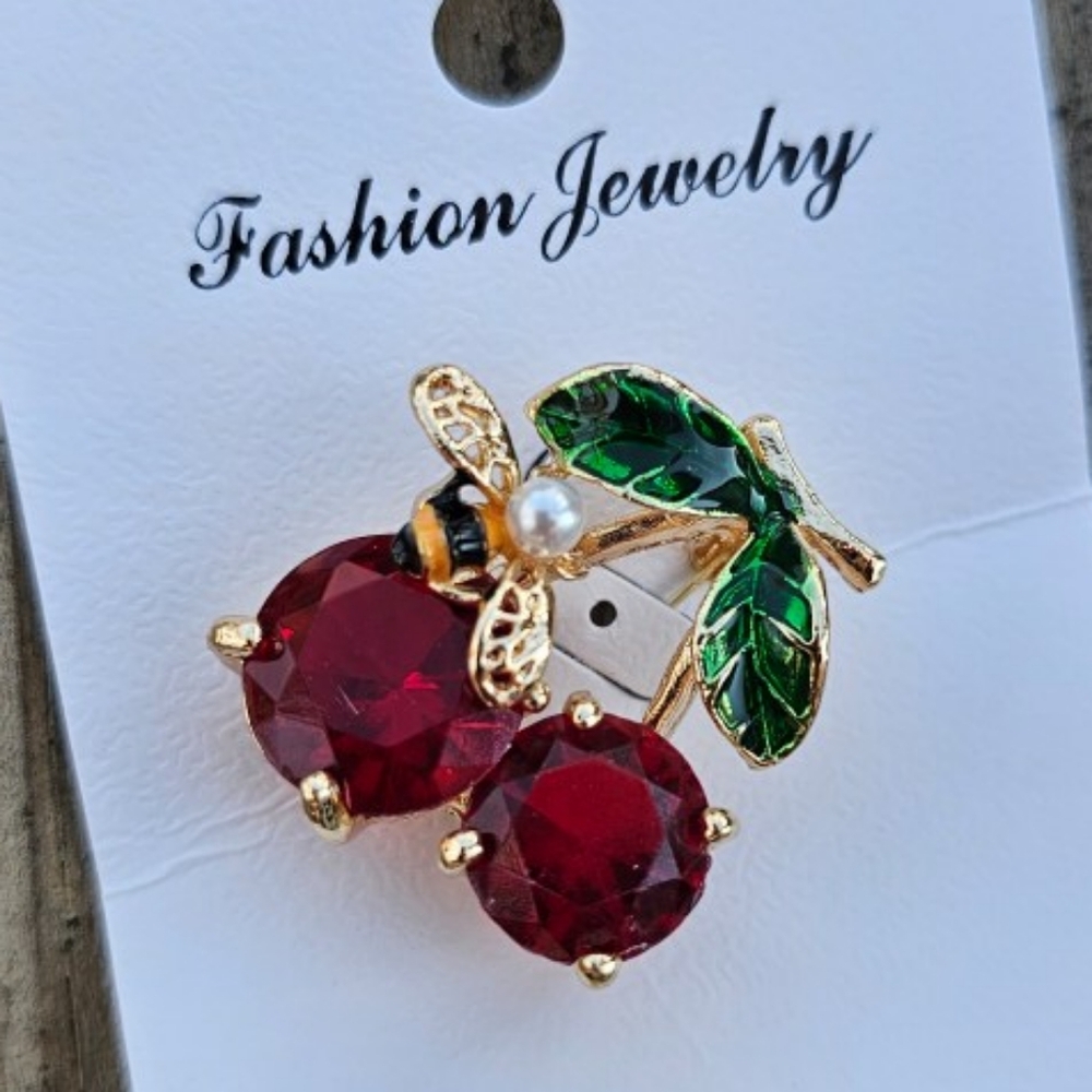 CHERRIES & BUMBLEBEE PIN